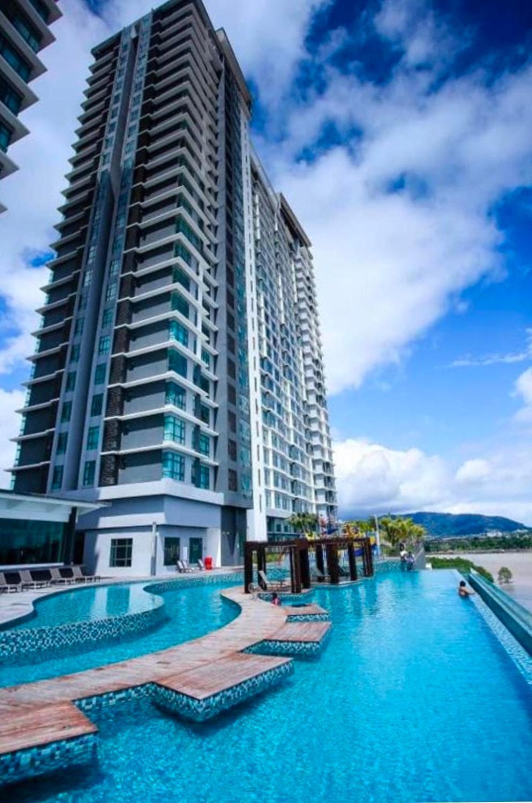 Lurrve De' Sea Resident Swissbel-Doorfront Parking Hotel Kuantan Exterior photo